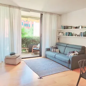 https://appartamento-di-charme.italymilanhotels.net